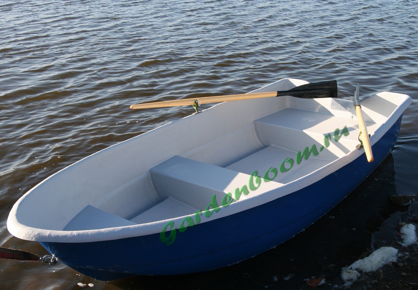 Авито лодка пластиковая. Стеклопластиковые лодки спринт 3. Стеклопластиковая лодка Армада. Стеклопластиковая лодка спринт с. Лодка пластиковая Армада спринт с.